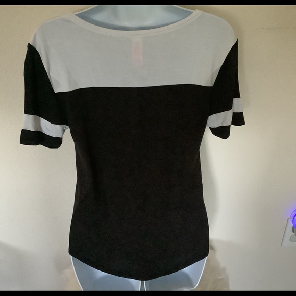 New Boundaries T-shirt - Picture 3 of 3